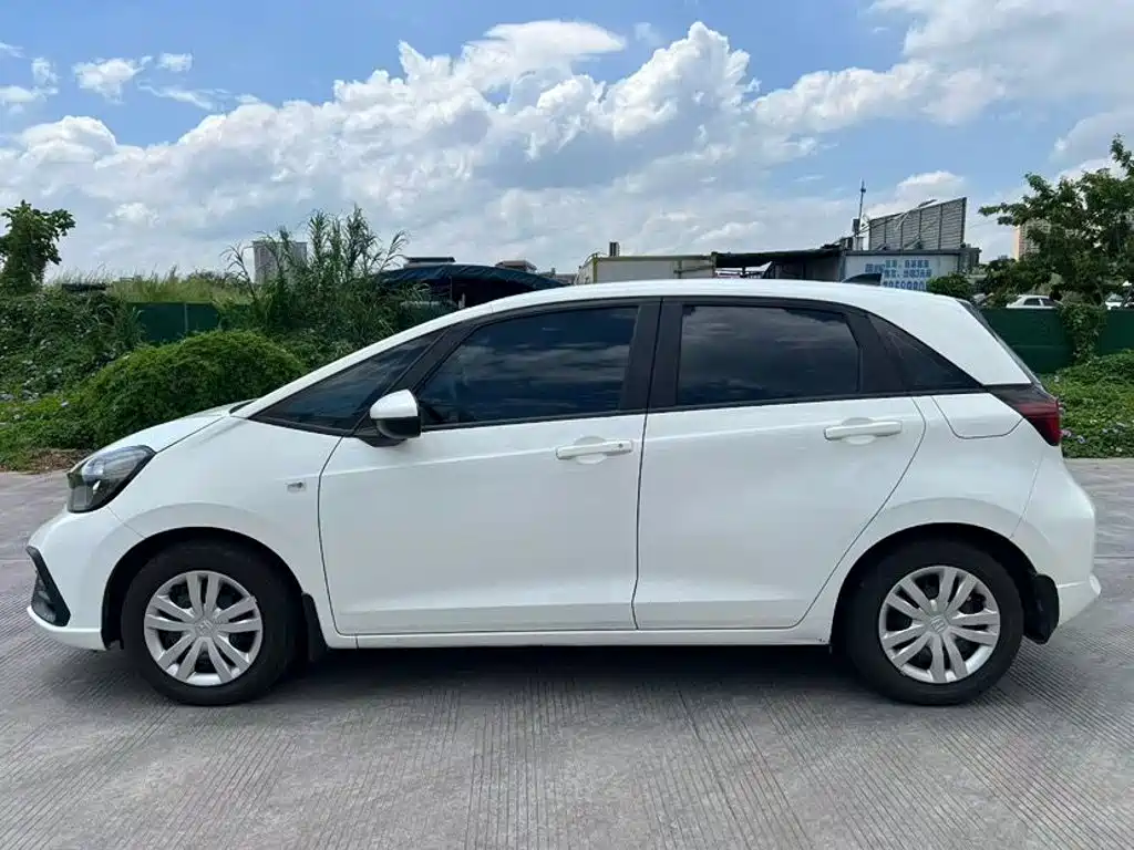 Honda Fit — фото 5