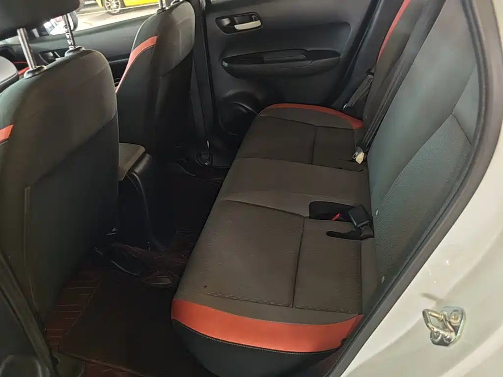 Honda Fit — фото 17