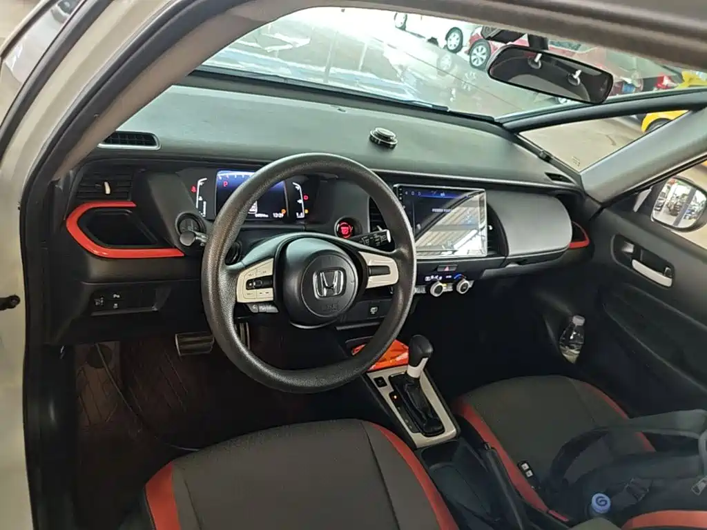 Honda Fit — фото 10