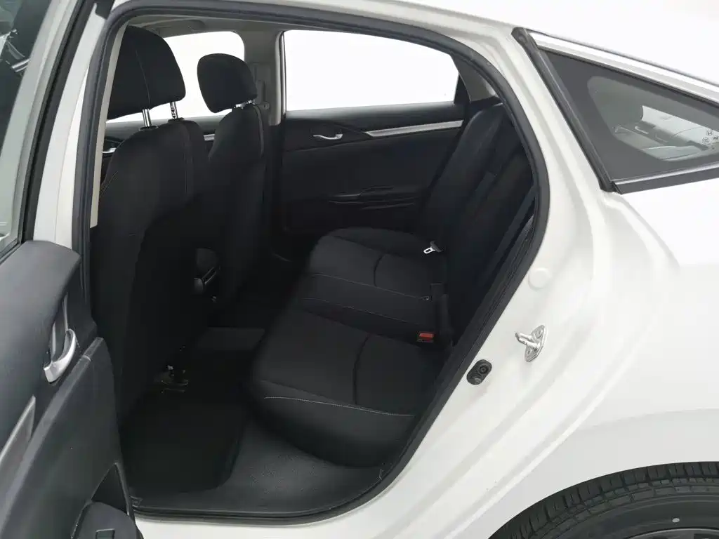 Honda Civic — фото 15