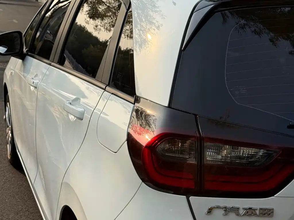 Honda Fit — фото 7