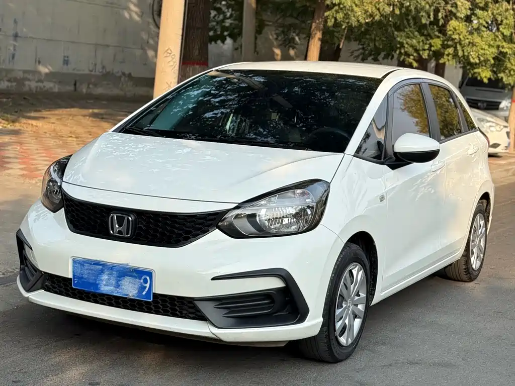Honda Fit — фото 1