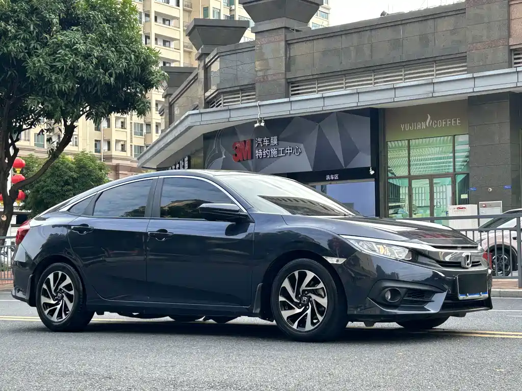 Honda Civic — фото 3
