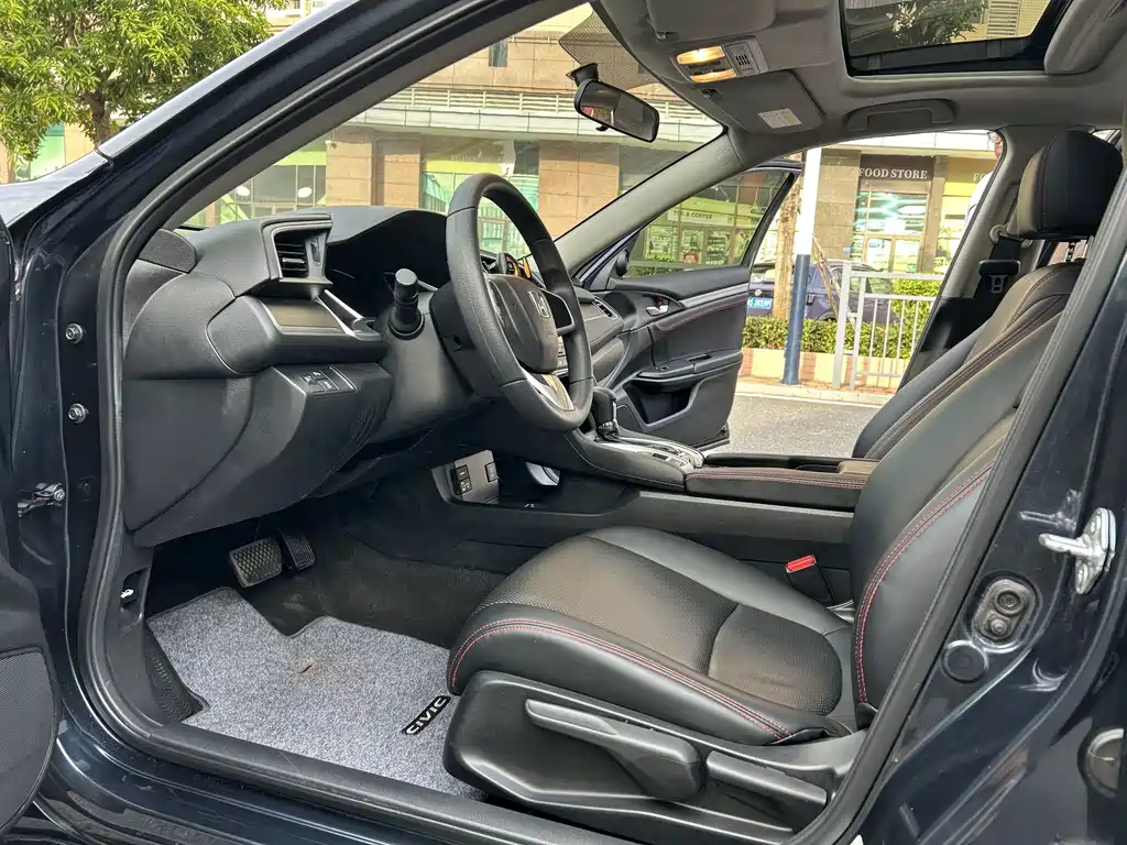 Honda Civic — фото 10