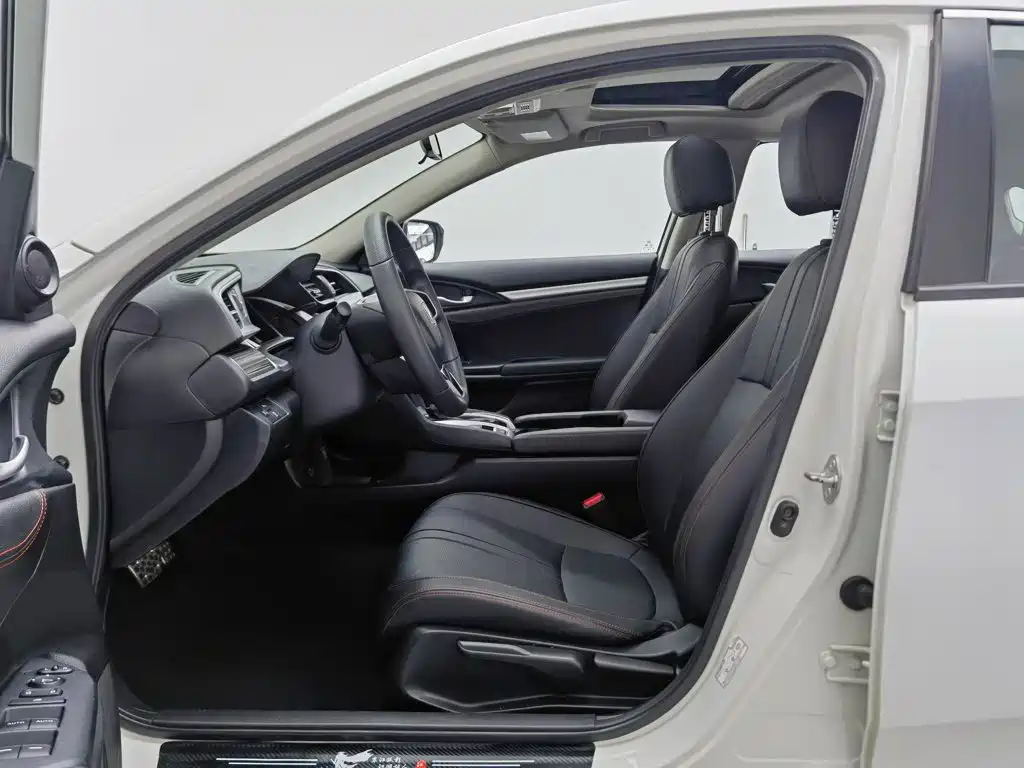 Honda Civic — фото 10