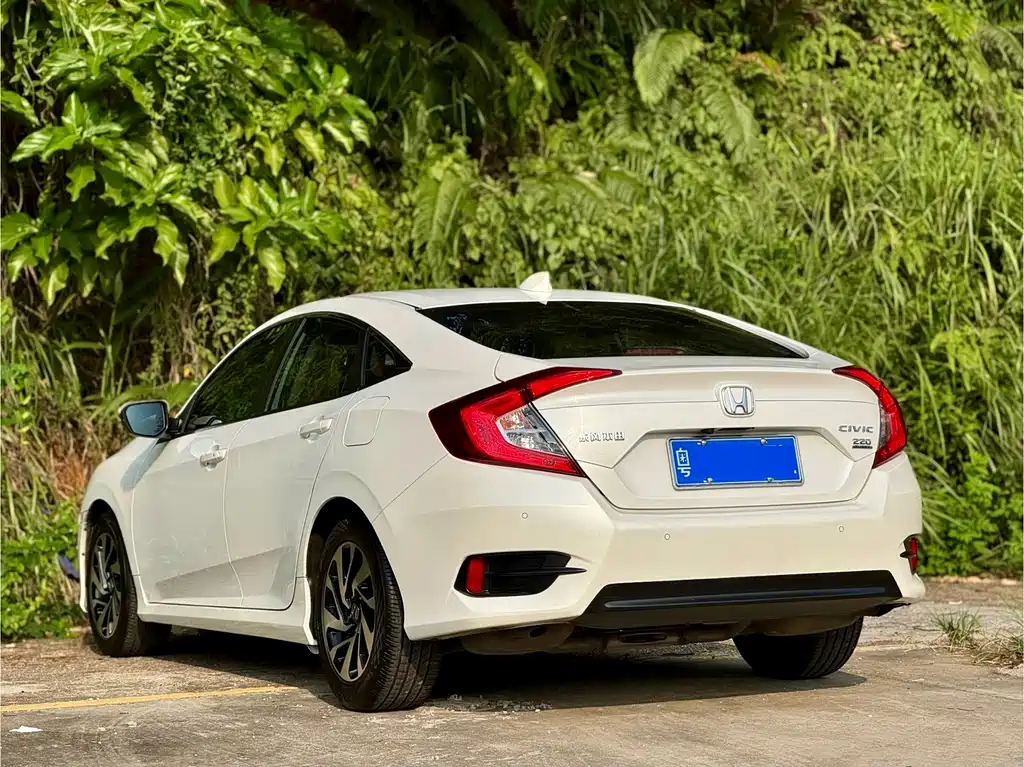 Honda Civic — фото 4