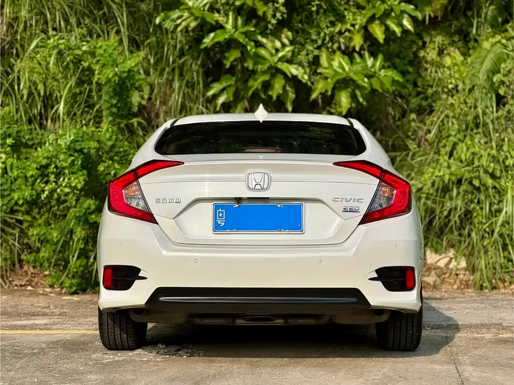 Honda Civic — фото 5
