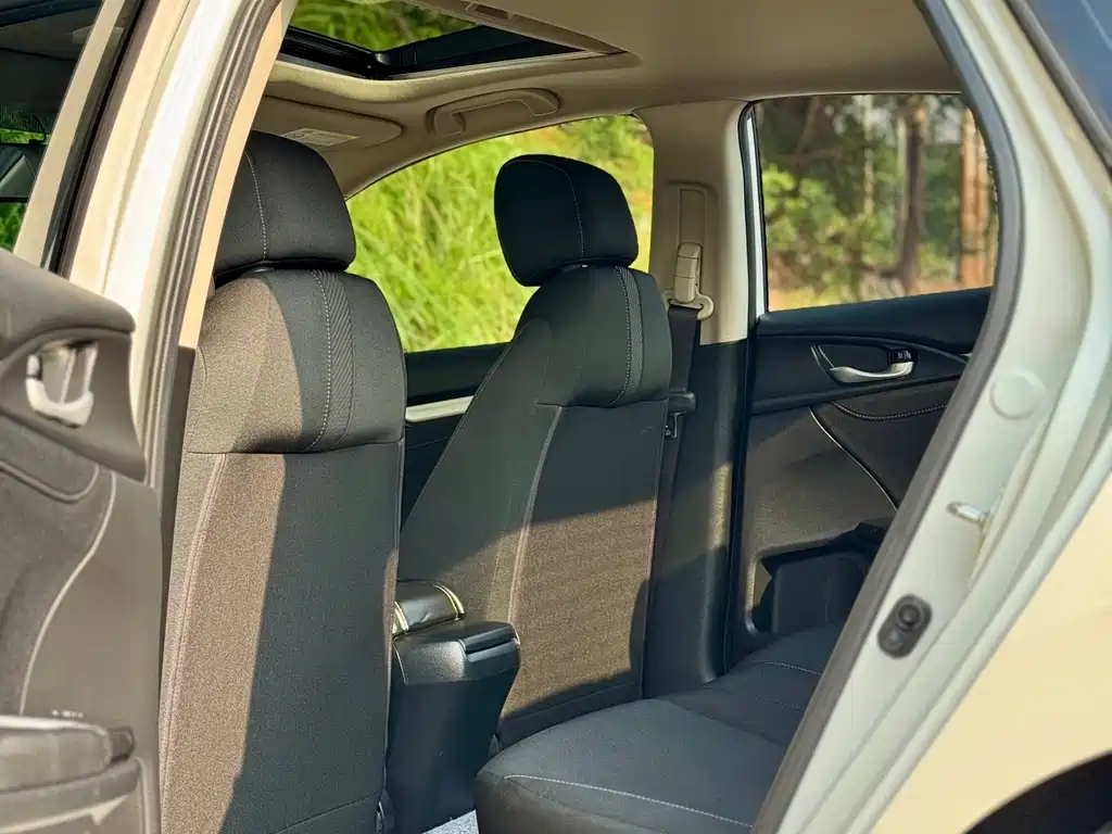 Honda Civic — фото 8