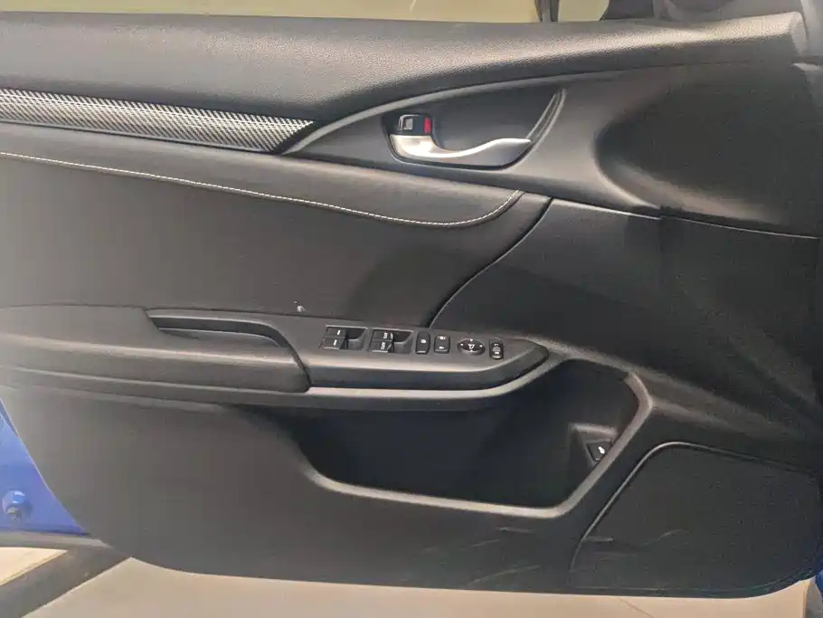 Honda Civic — фото 7