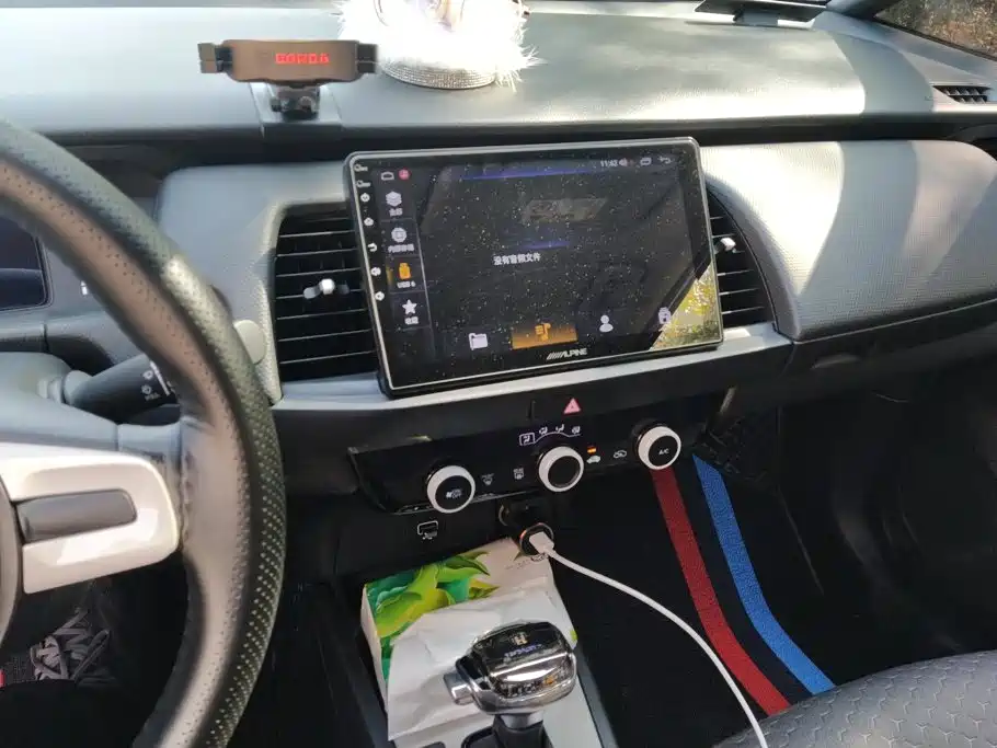 Honda Fit — фото 13