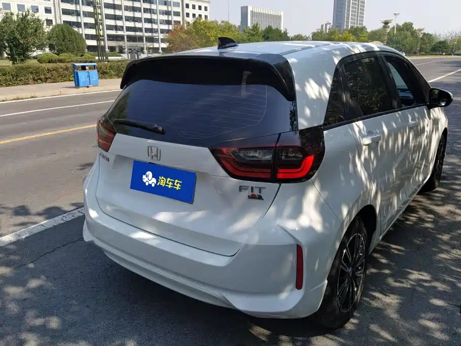 Honda Fit — фото 3