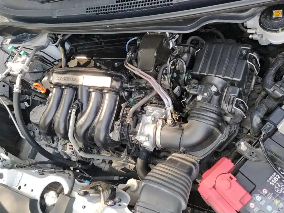 Honda Fit — фото 10