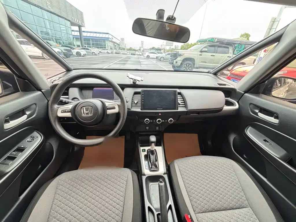 Honda Fit — фото 11