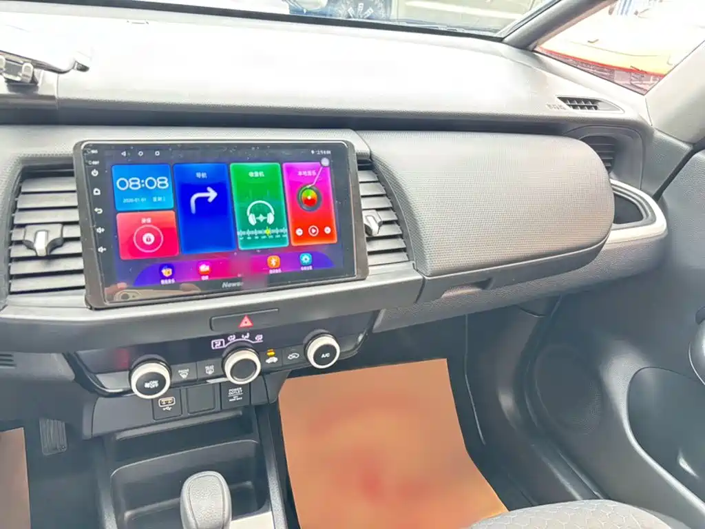 Honda Fit — фото 13