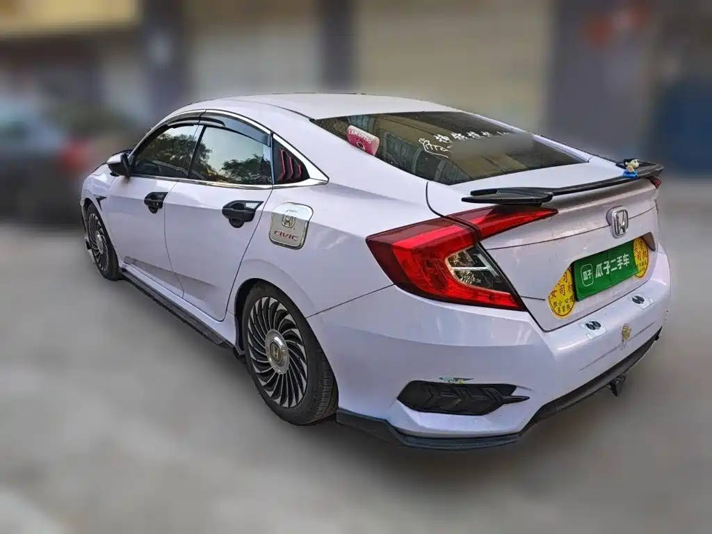 Honda Civic — фото 4