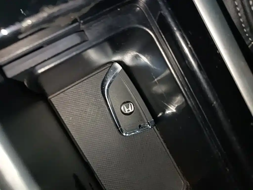 Honda Accord — фото 9