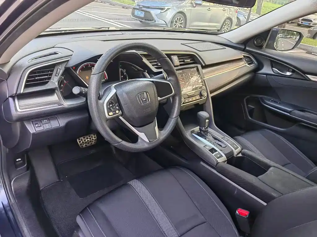 Honda Civic — фото 4