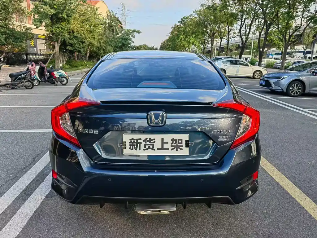 Honda Civic — фото 8