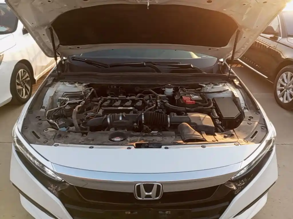 Honda Accord — фото 20