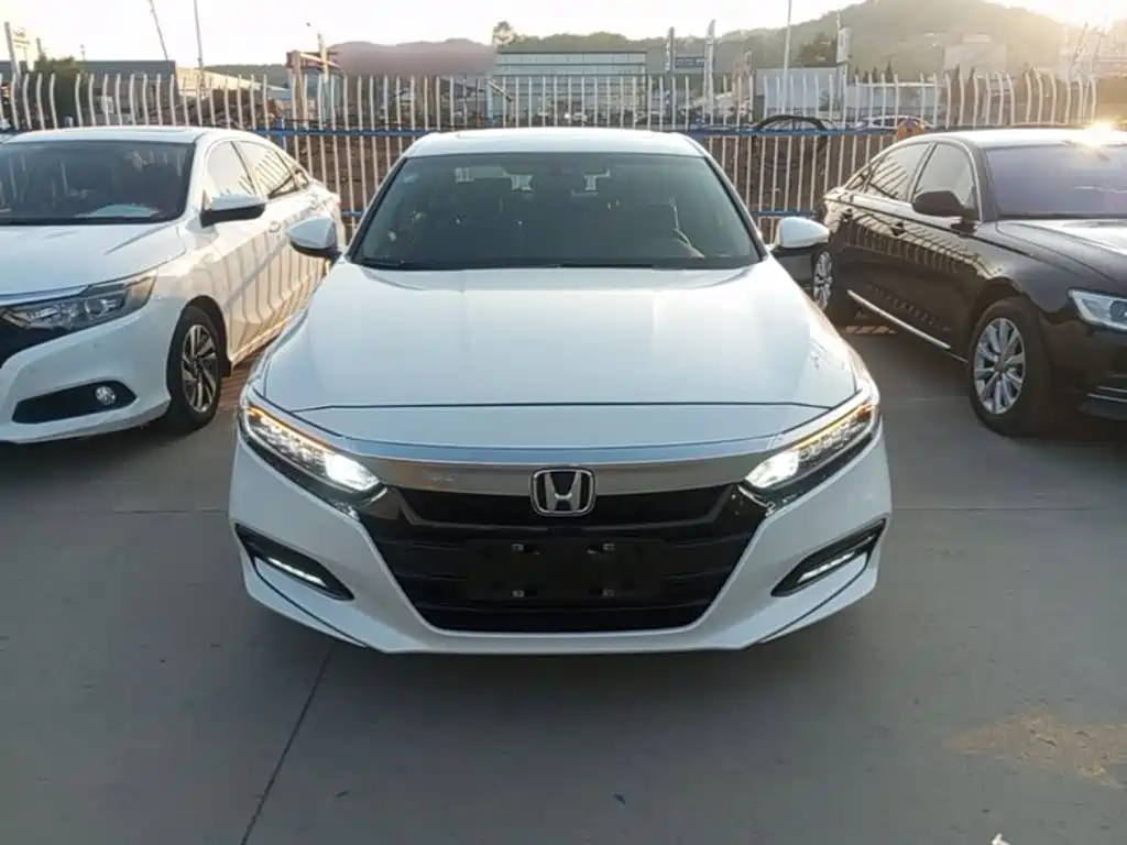 Honda Accord — фото 3