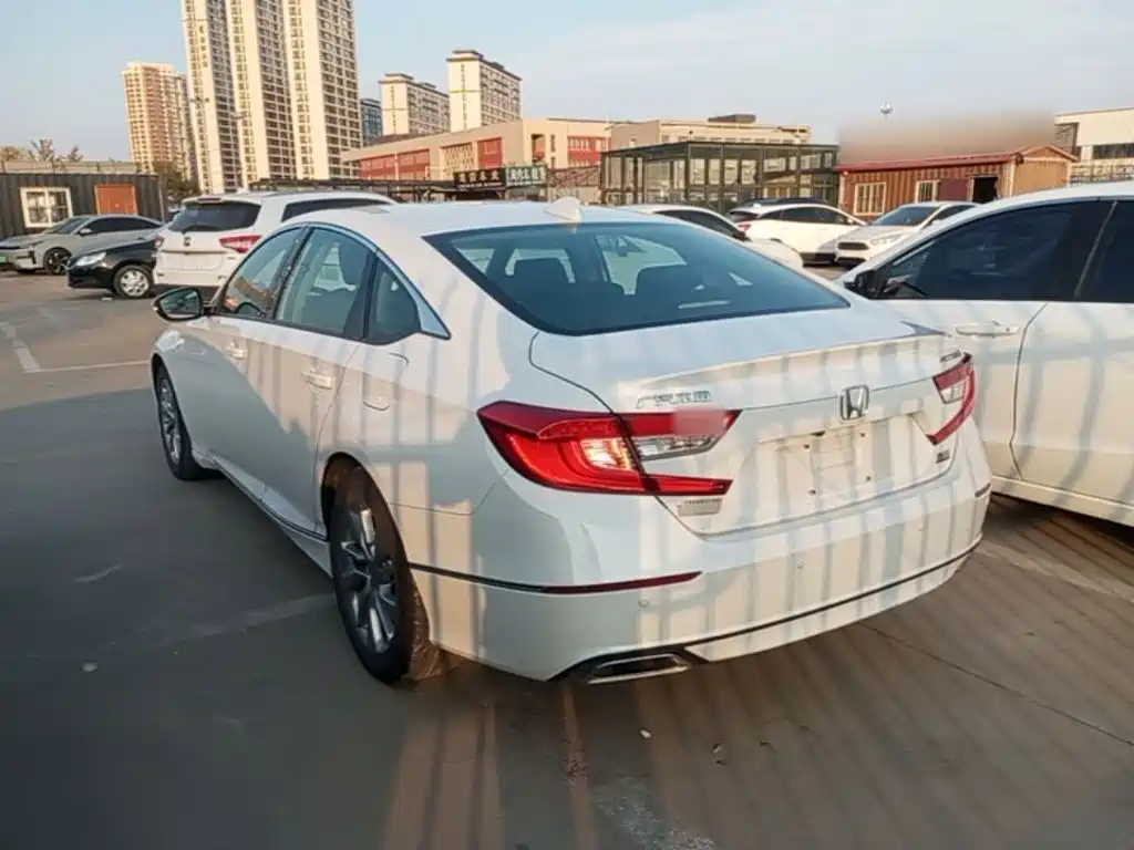 Honda Accord — фото 5