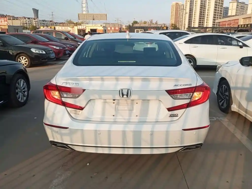 Honda Accord — фото 6