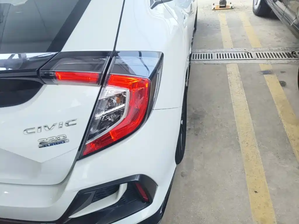 Honda Civic — фото 8