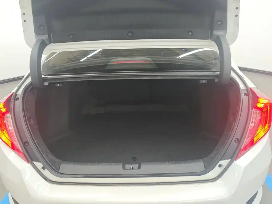 Honda Civic — фото 4
