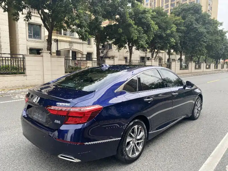 Honda Inspire — фото 7