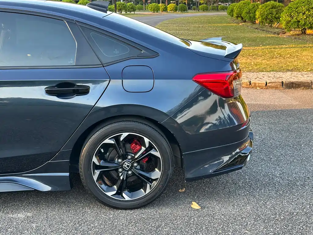 Honda Civic — фото 13