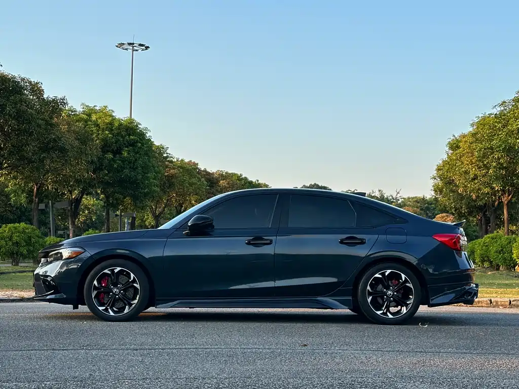 Honda Civic — фото 17