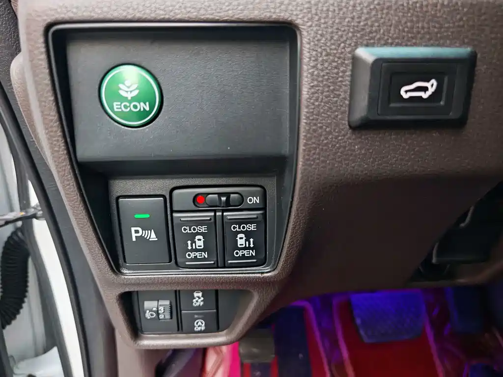 Honda Odyssey — фото 11