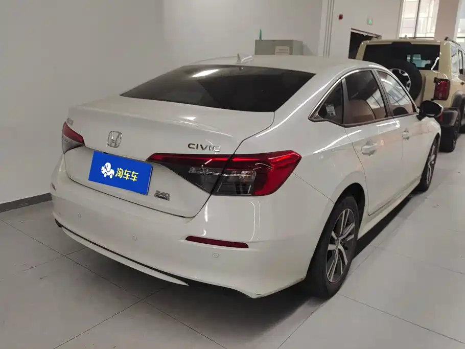 Honda Civic — фото 3