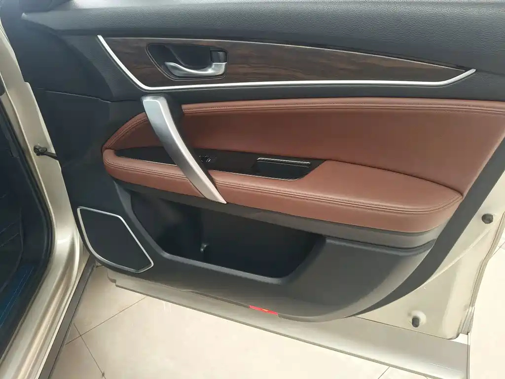 Honda UR-V — фото 5
