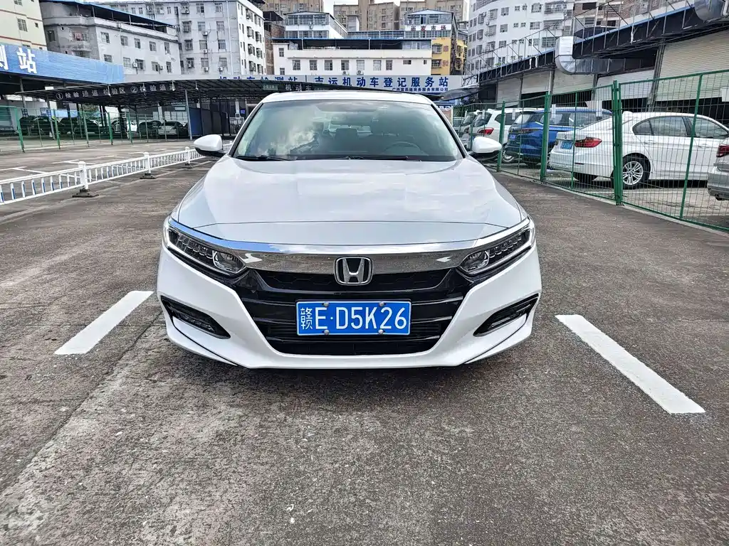 Honda Accord — фото 2