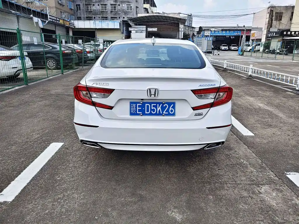 Honda Accord — фото 14
