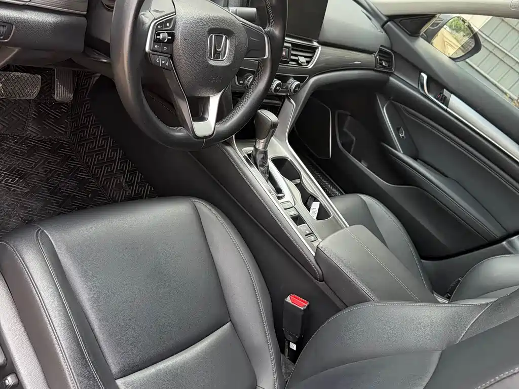 Honda Accord — фото 6