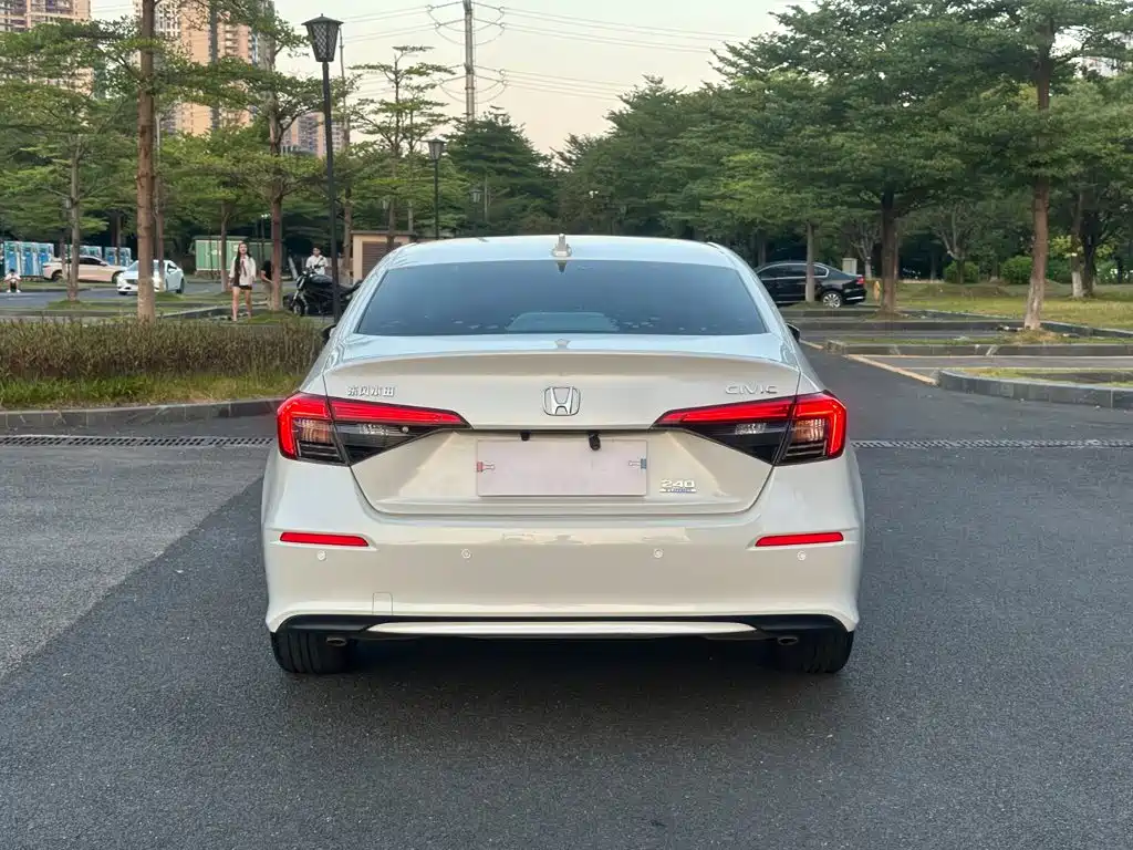 Honda Civic — фото 17