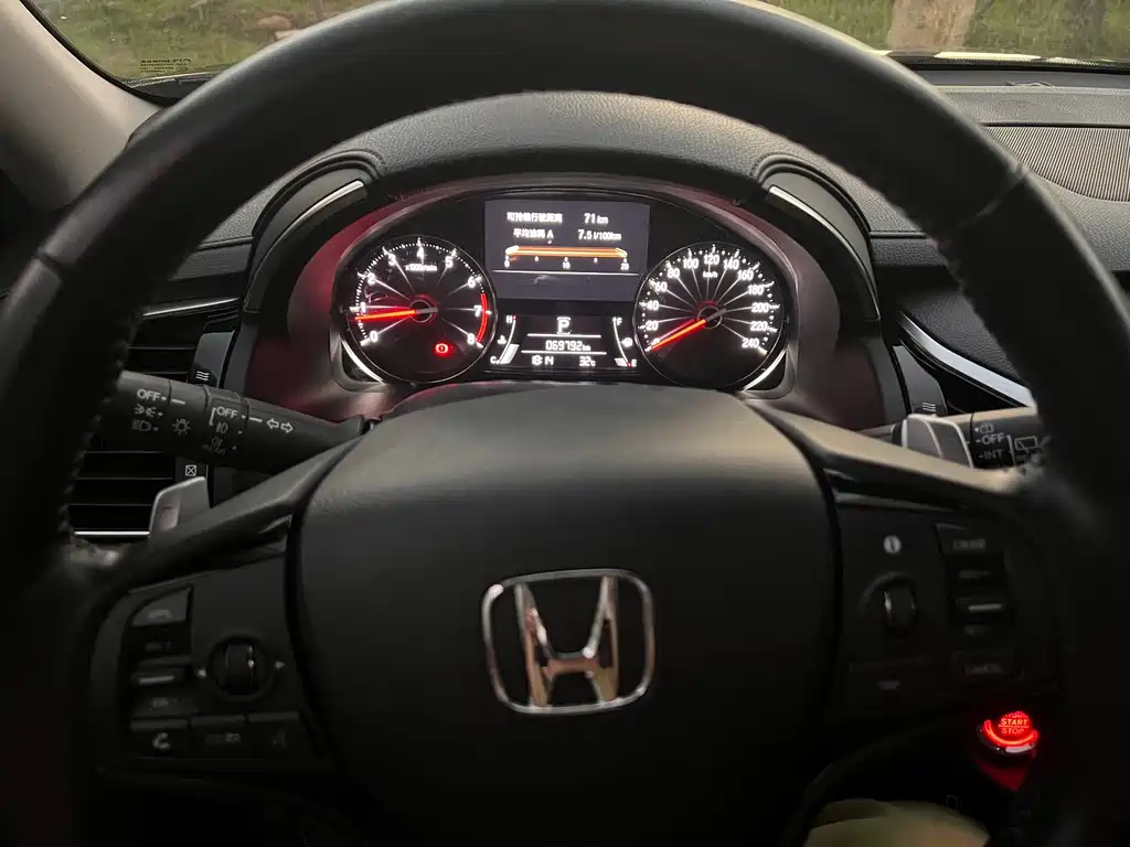 Honda Avancier — фото 10