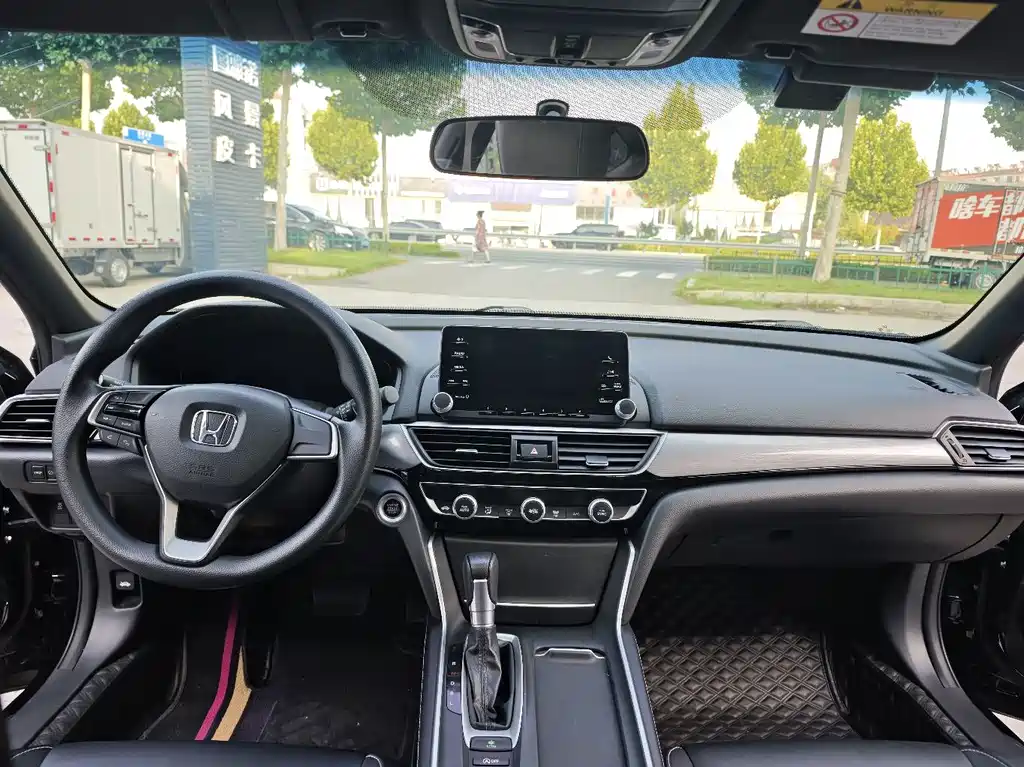 Honda Inspire — фото 11