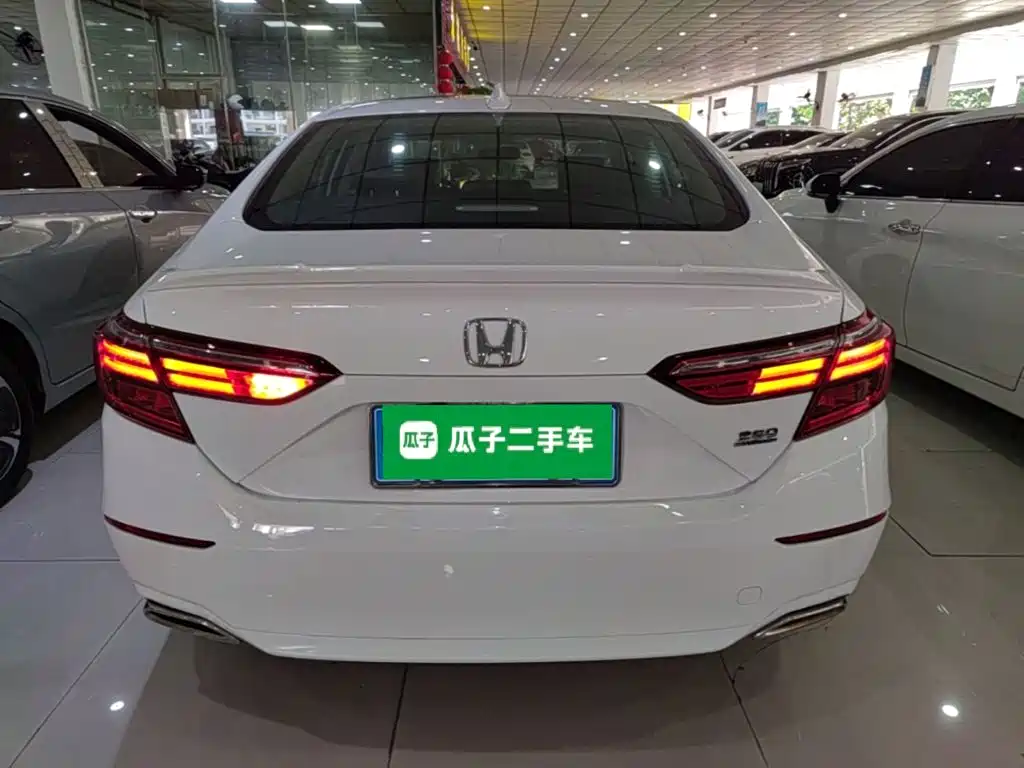 Honda Inspire — фото 6