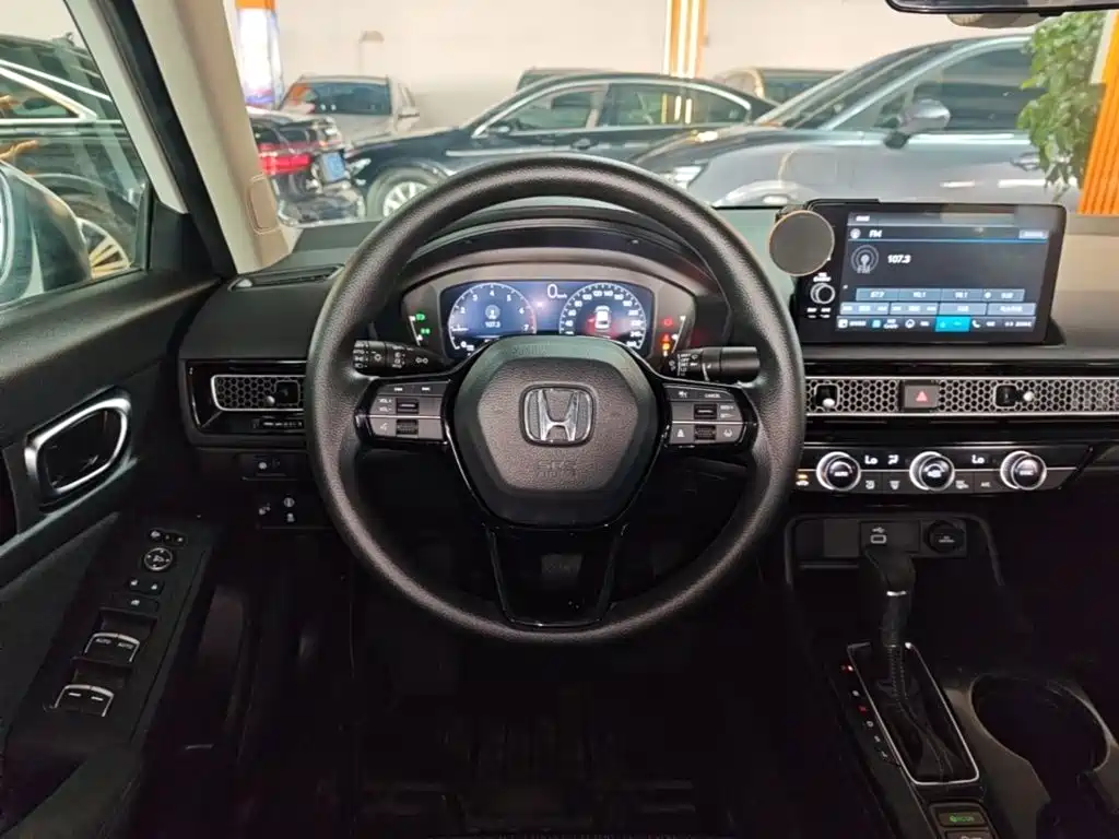 Honda Civic — фото 11