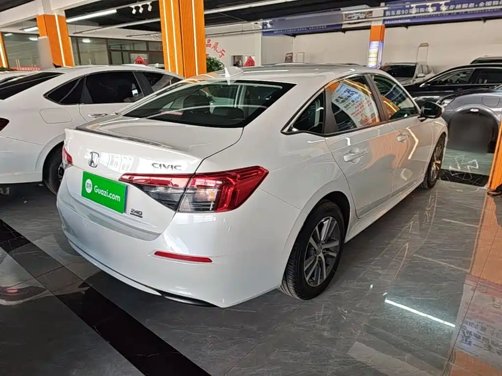 Honda Civic — фото 7