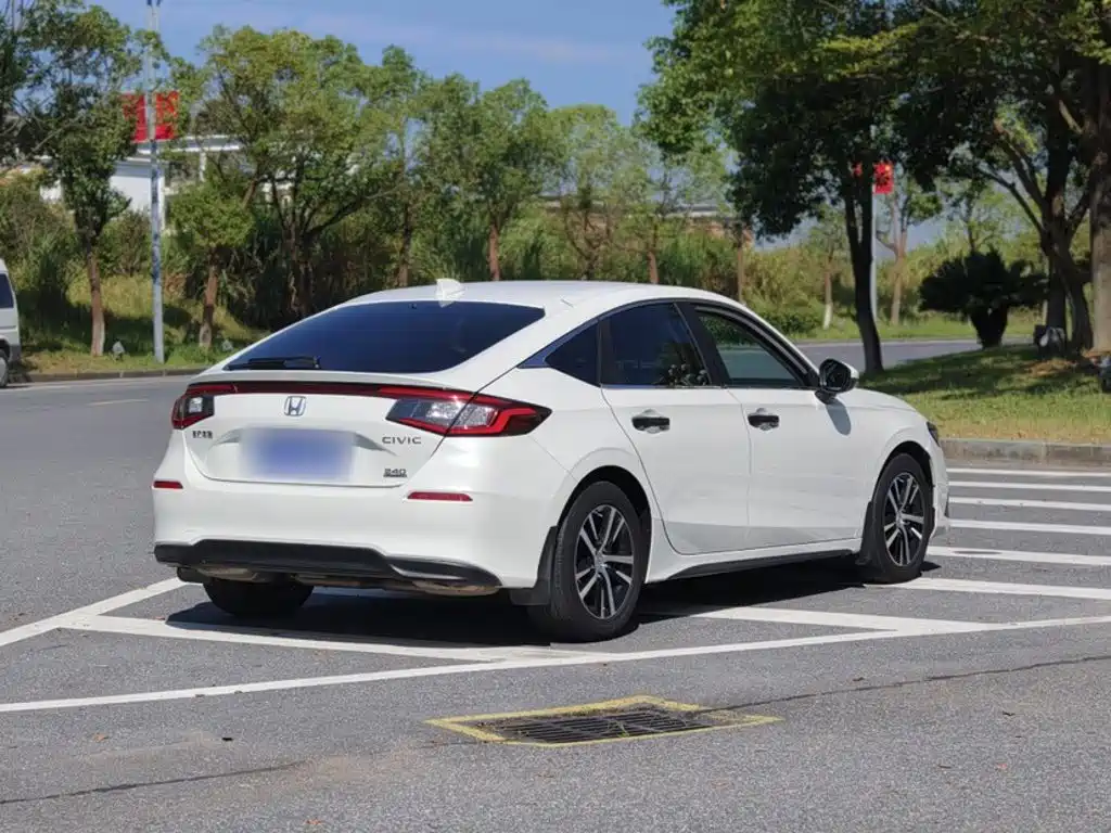 Honda Civic — фото 8