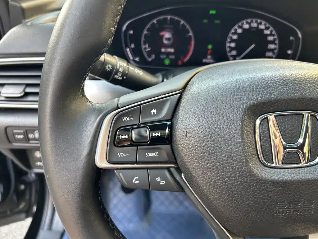 Honda Accord — фото 13