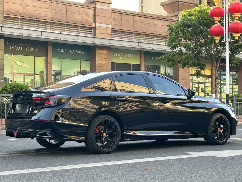 Honda Accord — фото 4