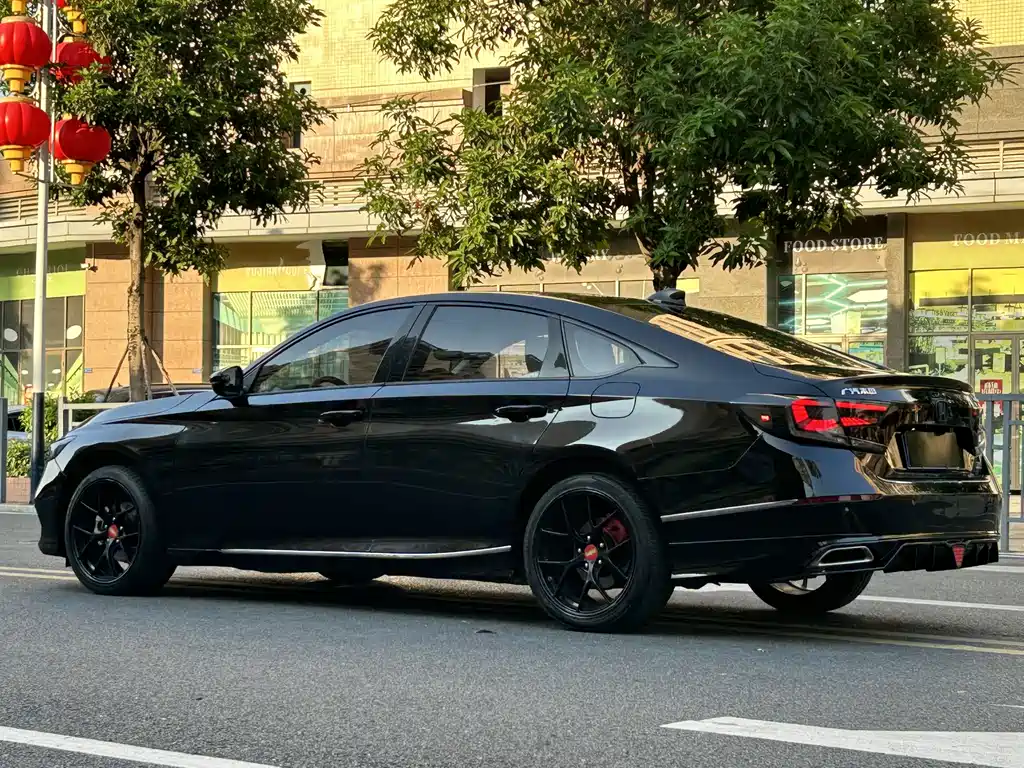 Honda Accord — фото 6