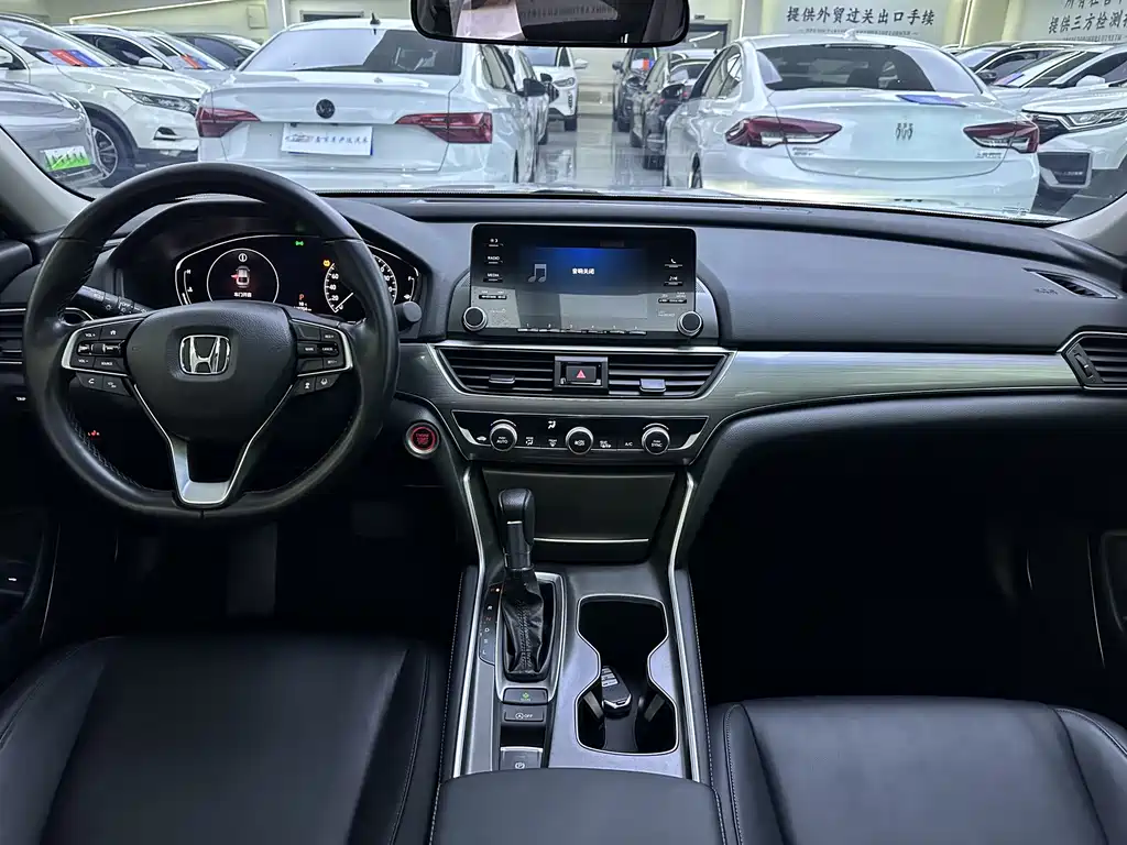 Honda Accord — фото 6