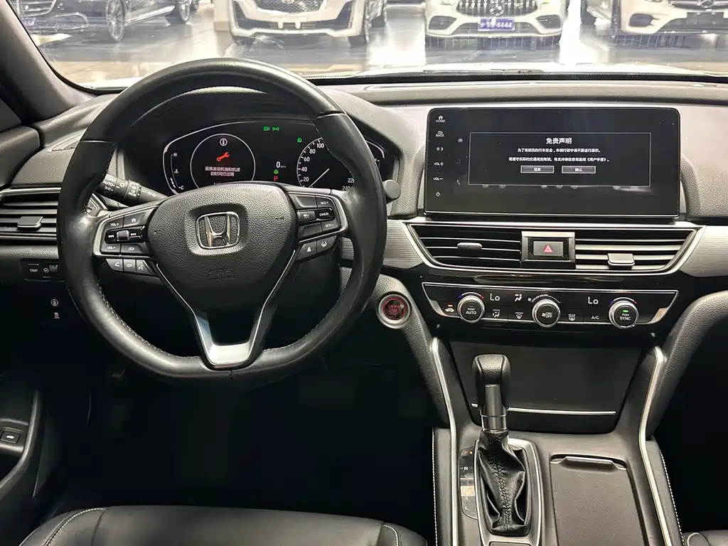 Honda Inspire — фото 9