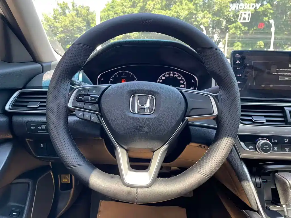 Honda Accord — фото 16